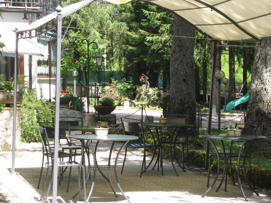 Lh Albergo Il Paradiso Pescasseroli Exteriör bild